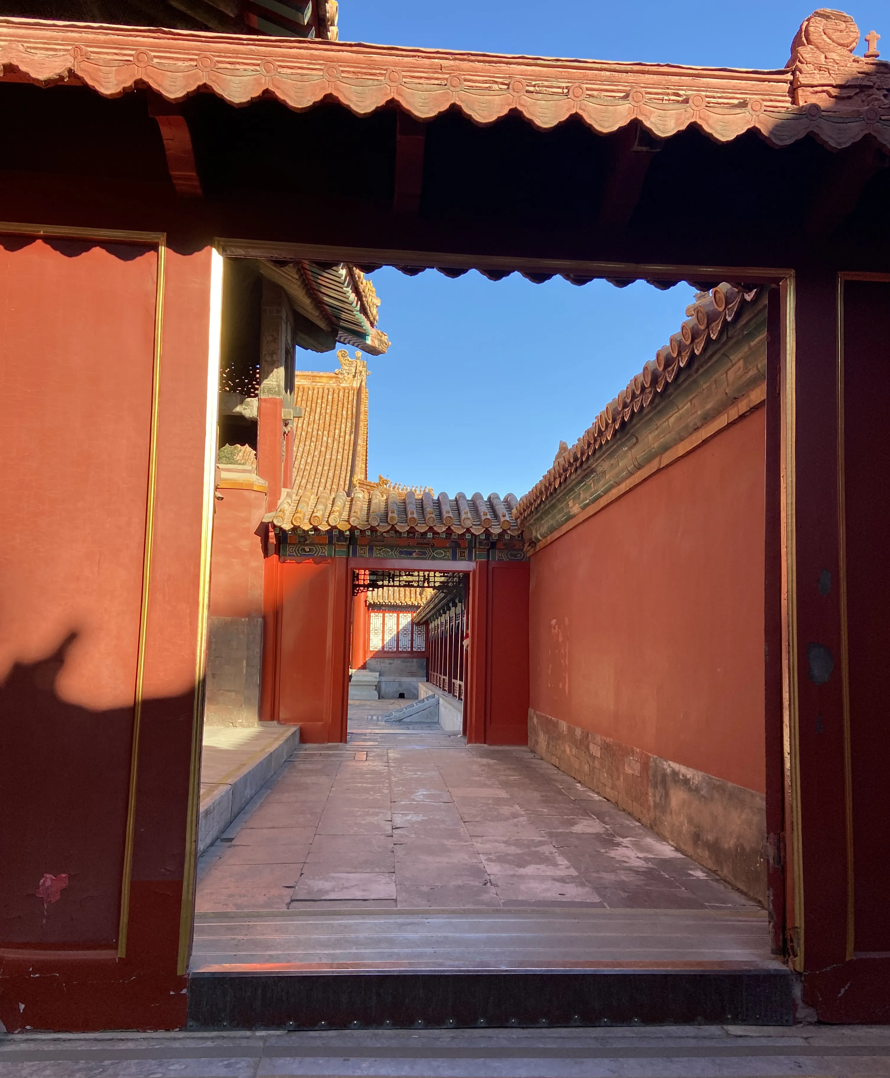 故宫的层层叠叠的宫墙和院落